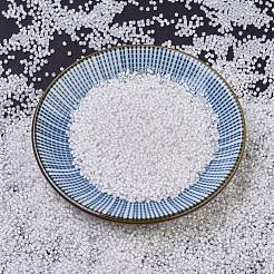 MIYUKIデリカビーズ  シリンダー  日本製シードビーズ  11/0  （db0066)白い裏地クリスタルab  1.3x1.6mm  穴：0.8mm  約2000PCS /ボトル  10 G /ボトル&nbsp;SEED-JP0008-DB0066