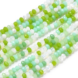 Chapelets de perles en verre, facette, rondelle, pelouse verte, 2~3.2x1.8~2.6mm, Trou: 0.8mm, Environ 185~186 pcs/chapelet, 15.55~15.75 pouce (39.5~40 cm)