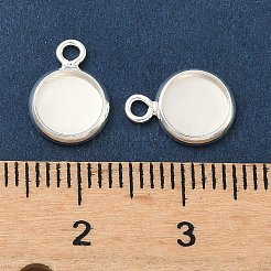 フラットラウンド真鍮ペンダントカボションのセッティング  ラックメッキ丸型ブランクベゼルトレイ  長持ちメッキ  鉛フリー＆カドミウムフリー  925銀メッキ  トレイ：6.5mm  11x8x1mm  穴：1.5mm&nbsp;KK-K414-14A-S