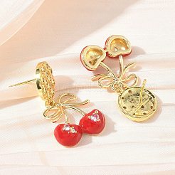 真鍮 マイクロ パヴェ キュービックジルコニア ダングル スタッド イヤリング 女性用  チェリー  エナメル  ラックめっき  長持ちメッキ  鉛フリー＆カドミウムフリー  18KGP本金メッキ  31.5x17.5mm&nbsp;EJEW-A167-01G