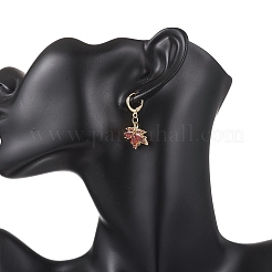 Серьги-подвески из латуни с микропаве из кубического циркония и застежкой-крючком в виде кленового листа.&nbsp;EJEW-JE06916-01
