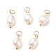Ciondoli di perle d'acqua dolce coltivate naturali di grado b, con 304 anello di salto in acciaio inossidabile, riso brillato, oro, 13.5~15x7~7.5x5~6mm, Foro: 3.6 mm
