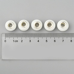 ランプワークヨーロピアンビーズ  シルバーカラーの真鍮コアと  ロンデル  ホワイト  直径：12mm〜14mm  穴：約4~5mm&nbsp;DA59