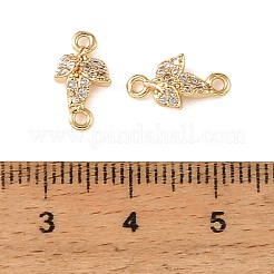 Ciondoli a forma di foglia in ottone con micro pavé di zirconi cubici trasparenti.&nbsp;KK-CBA7157-11G