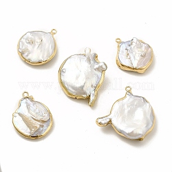 Pendentifs baroques en perles de keshi naturelles, breloques rondes plates, avec des boucles de cuivre, or clair, 26~31x22~31x5~11mm, Trou: 1.6~1.8mm