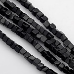 Cube naturelles perles noires de pierre brins, 4x4x4mm, Trou: 1mm, Environ 85~100 pcs/chapelet, 15.3 pouce ~ 15.8 pouces