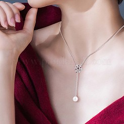 Collier lariat anti-ternissement avec pendentif en forme de flocon de neige de Noël et pompon en perles&nbsp;JN1055A