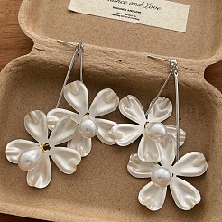 ヴィンテージ風合金製イミテーションパールスタッドピアス（女性用）  花の形  銀  76x35mm&nbsp;WGA59FE-02