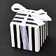 正方形の折りたたみ式クリエイティブペーパーギフトボックス  リボン付きストライプ柄  結婚式のための装飾的なギフトボックス  ホワイト  55x55x55mm CON-P010-C01-1