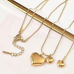 Colliers pour femmes avec pendentif triple cœur en acier inoxydable 304 et chaîne serpent ronde&nbsp;NJEW-A074-02G