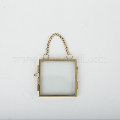 Миниатюрная настенная фоторамка из латуни для прессованных цветов с цепочкой&nbsp;ODIS-H002-05G-08-1