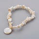 Bracelets extensible en chip perles de coquille blanche avec breloque BJEW-JB03981-2