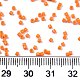11/0グレードのガラスシードビーズ  シリンダー  均一なシードビーズサイズ  焼き付け塗料  ダークオレンジ  1.5x1mm  穴：0.5mm  約2000個/10g X-SEED-S030-1019-4