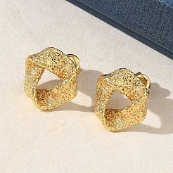 女性用テクスチャ加工304ステンレススチール製スタッドピアス  ラウンド  イオンプレーティング（ip）  ゴールドカラー  16x17mm&nbsp;EJEW-K333-05G