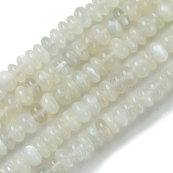 Opalo blancos naturales hebras, rerondana plana, 6x2.5~4mm, agujero: 0.7 mm, aproximamente 112 pcs / cadena, 15.59'' (39.6 cm)