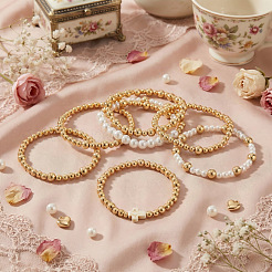 Sets aus elastischen Armbändern mit Imitationsperlen und runden Acrylperlen&nbsp;KE7812