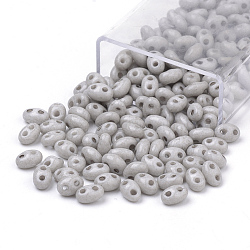 Perles de rocaille avec 2 trou, Perles de verre tchèques, ovale, gris clair, 5x3~3.5x2.5~3mm, trou: 0.5 mm, environ 194 / boîte, poids net: 10g / boîte