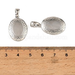 Medaillon-Anhänger aus Messing mit floralem Relief&nbsp;KK-CBA7157-04P