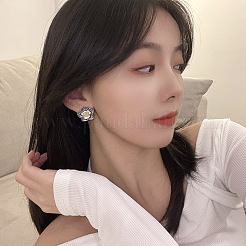 バレンタインデーの合金＆エナメルスタッドピアス  花  スターリングシルバーのイヤリング金具925個付き  コーンフラワーブルー  18mm&nbsp;WG1CFA2-01