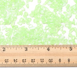 光る砕いたガラス工芸品  不規則なガラスチップ  diyの花瓶フィラー庭の装飾用  芝生の緑  4.5~11.5x1.5~3x2.5mm&nbsp;GLAA-F124-C03