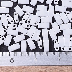 MIYUKIハーフティラビーズ  日本製シードビーズ  2の穴  （htl402f）マットホワイト  5x2.3x1.9mm  穴：0.8mm  約2500個/100g&nbsp;SEED-J020-HTL0402F