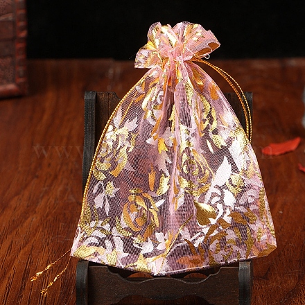オーガンジー巾着ジュエリーポーチ  結婚披露宴のギフトバッグ  金箔押し花柄の四角形  ピンク  9x7cm PW-WG35925-19-1