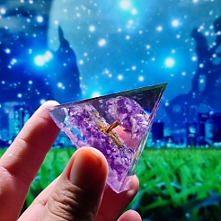 Украшение дисплея смолы пирамиды оргонита TREE-PW0001-65A