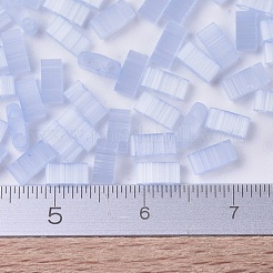 MIYUKIハーフティラビーズ  日本製シードビーズ  2の穴  （htl2562)シルクペールブルー  5x2.3x1.9mm  穴：0.8mm  約2500個/100g&nbsp;SEED-J020-HTL2562