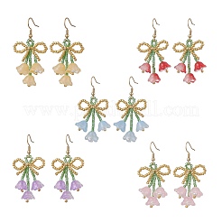 Серьги-подвески из стеклянных бусин ручной работы в виде цветка с бантом&nbsp;EJEW-MZ00655