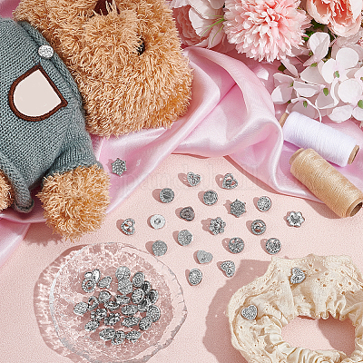 48 шт. 12-цветные пуговицы с тремя отверстиями из сплава со стразами на ножке BUTT-GA0001-43P-1