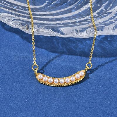 Подвеска в виде стручка гороха из латуни с имитацией жемчуга из АБС-пластика.&nbsp;NJEW-P347-01G-1