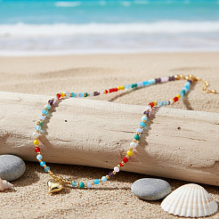 Strandfarbene Halsketten mit Herzanhänger aus Glasperlen und Legierung für Damen&nbsp;LS-NM2683
