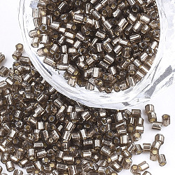 Grado a perline di semi di vetro, esagono (due tagli), argento rivestito, cammello, 1.5~2.5x1.5~2mm, Foro: 0.8 mm, circa 2100pcs/scatola, 450 g / borsa