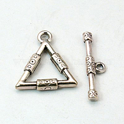 Aleación de estilo tibetano toggle corchetes, triángulo, Sin cadmio y níque y plomo, plata antigua, 23x21.5x3mm, agujero: 2 mm
