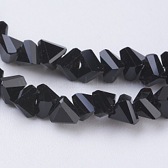 オペークガラスビーズ連売り  多面カット  三角形  ブラック  3x4x3mm  穴：1mm  約149個/連  13.3インチ（34cm）&nbsp;EGLA-J145-4mm-NA01
