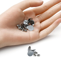 304ステンレススチールスタッドピアス金具100個  フラットラウンドパッドベースイヤリングのセッティング  フリクションイヤーナット100個付き。  ステンレス鋼色  12x12mm  ピン：0.8mm&nbsp;STAS-YW0001-43A