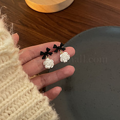 Серьги-гвоздики из сплава смолы с цветком и бантом&nbsp;FS-WG70D25-01