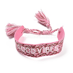 Bracelet tressé word good vibes en polycoton (coton polyester) avec breloque pompon, bracelet large réglable plat pour couple, rose chaud, diamètre intérieur: 2~3-1/8 pouce (5~8 cm)