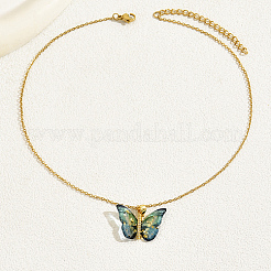 Halskette mit Schmetterlingsanhänger aus Kunststoff und goldenen Edelstahlketten&nbsp;XQ2799-1