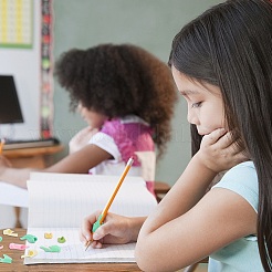 60 шт. 12 вида полиэтиленовых/силиконовых держателей для карандашей для детей&nbsp;AJEW-GF0003-36