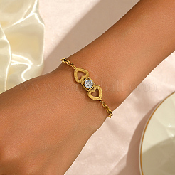 Bracelet en acier inoxydable à maillons en forme de cœur orné de zirconiums cubiques transparents&nbsp;ME3579