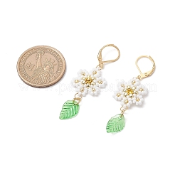 304 ステンレススチール製フラワーとリーフのフレンチフックピアス  ガラスシードビーズ、ナイロンワイヤー、アクリルチャーム付き  ゴールドカラー  ホワイト  56x18mm&nbsp;EJEW-MZ00456-04