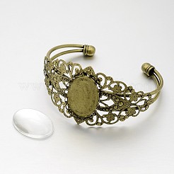 Fabrication de bracelet manchette en laiton filigrane et cabochons ovales en verre transparent&nbsp;DIY-X0219