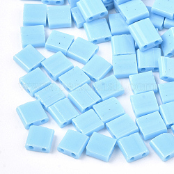 2-trou perles rocailles en verre opaque, rectangle, lumière bleu ciel, 5x4.5~5.5x2~2.5mm, Trou: 0.5~0.8mm