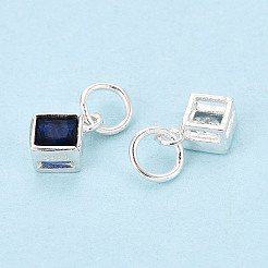 925 квадратный шарм из стерлингового серебра с инкрустацией кубическим цирконием&nbsp;STER-T009-16S