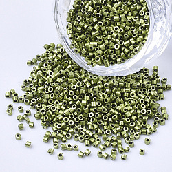 Perles cylindriques en verre, Perles de rocaille, couleurs métalliques, trou rond, vert olive, 1.5~2x1~2mm, Trou: 0.8mm, environ 8000 pcs / sachet , environ 85~95 g /sachet 