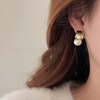 Серьги-гвоздики с квадратным и круглым подвесным элементом из пластикового сплава и жемчуга FS-WG6D152-01-1