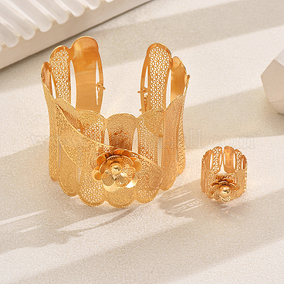 Набор из железных браслетов-манжет и колец с полыми цветами для женщин SF4026-1