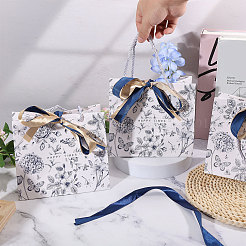 Geschenktaschen aus Papier mit Blumendruck&nbsp;ABAG-WH0044-82A