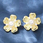 Серьги-гвоздики из искусственного жемчуга с цветком из латуни и АБС-пластика EJEW-M082-08G